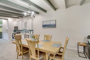 Bright Jekyll Island Home w/ Deck < 1 Mi to Beach