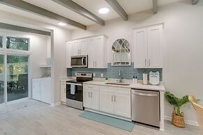 Bright Jekyll Island Home w/ Deck < 1 Mi to Beach