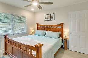 Bright Jekyll Island Home w/ Deck < 1 Mi to Beach