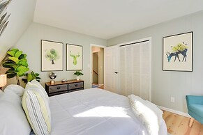 Spacious & Newly Remodeled A-frame w/ 2 Decks