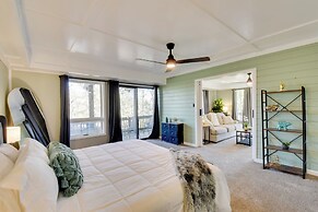 Spacious & Newly Remodeled A-frame w/ 2 Decks