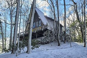 Spacious & Newly Remodeled A-frame w/ 2 Decks