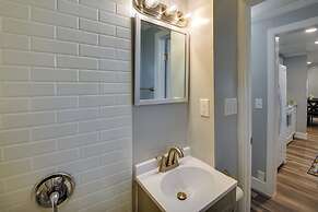 Walk to Beach: Hampton Home w/ Grill!