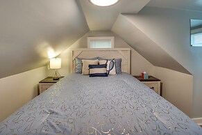 Walk to Beach: Hampton Home w/ Grill!