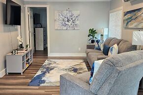 Walk to Beach: Hampton Home w/ Grill!
