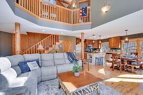 Lake Burton Retreat w/ Fire Pit & Hot Tub!