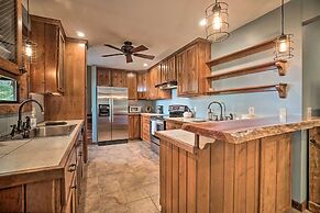 Yellow Mountain Blairsville Cabin w/ Scenic Deck