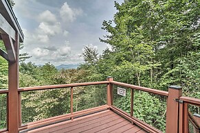 Yellow Mountain Blairsville Cabin w/ Scenic Deck