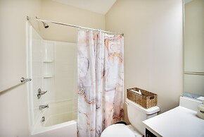 Hampton Condo, Close to Beaches!