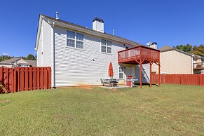 Spacious Georgia Home w/ Deck, Grills & Fireplace!