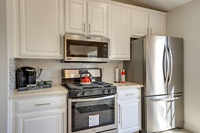 Spacious Georgia Home w/ Deck, Grills & Fireplace!