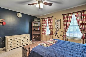 Idyllic Hawkinsville Retreat: Large Fire Pit!