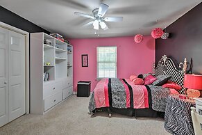 Idyllic Hawkinsville Retreat: Large Fire Pit!