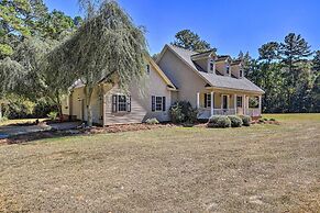 Idyllic Hawkinsville Retreat: Large Fire Pit!