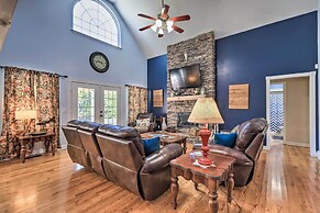 Idyllic Hawkinsville Retreat: Large Fire Pit!