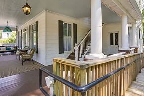 Charming Thomasville Getaway: Walk to Downtown!