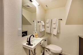 Green Mountain Falls Apt w/ Mountain View, Hot Tub