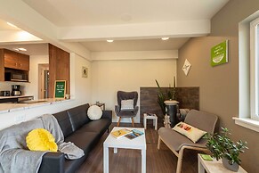 Green Mountain Falls Apt w/ Mountain View, Hot Tub