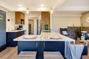 Green Mountain Falls Apt w/ Mountain View, Hot Tub