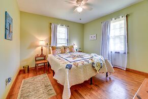 Pet-friendly Douglasville Home w/ Screened Porch!