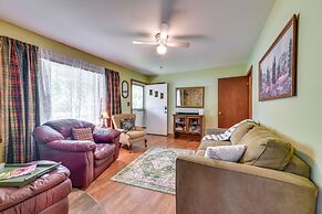 Pet-friendly Douglasville Home w/ Screened Porch!