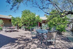 Dog-friendly Retreat ~ 5 Mi to Dtwn Tucson!