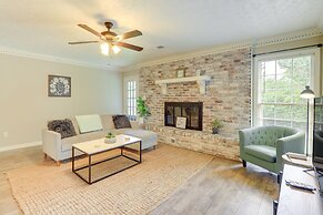 Charming Columbus Home w/ Yard - 10 Mi to Dtwn!
