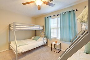 Charming Columbus Home w/ Yard - 10 Mi to Dtwn!
