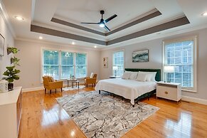 Grand Lakefront Home in Hartwell w/ Game Room!