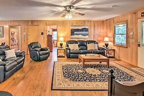 Secluded 'lavinder Laurel Leaf Cottage' Near Creek