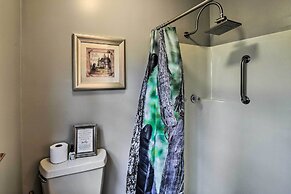 Secluded 'lavinder Laurel Leaf Cottage' Near Creek