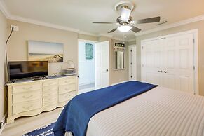Pet-friendly Jekyll Island Abode - Walk to Beach!