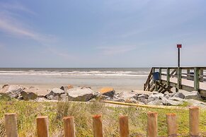 Pet-friendly Jekyll Island Abode - Walk to Beach!