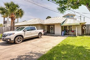 Pet-friendly Jekyll Island Abode - Walk to Beach!