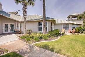 Pet-friendly Jekyll Island Abode - Walk to Beach!