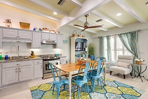 Pet-friendly Jekyll Island Abode - Walk to Beach!