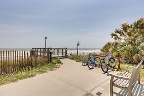Pet-friendly Jekyll Island Abode - Walk to Beach!