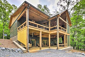 Riverside Mtn Retreat w/ Hot Tub & Game Room!