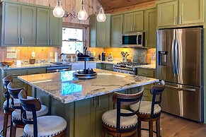 Riverside Mtn Retreat w/ Hot Tub & Game Room!