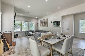 Luxury Smart Home: 2 Miles to Downtown Atlanta!