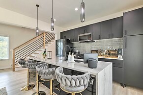 Luxury Smart Home: 2 Miles to Downtown Atlanta!