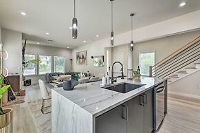 Luxury Smart Home: 2 Miles to Downtown Atlanta!