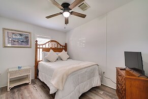 Sunny Fort Myers Home w/ Screened-in Porch & Grill