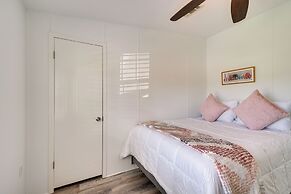 Sunny Fort Myers Home w/ Screened-in Porch & Grill