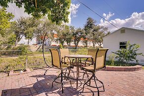 Sunny Fort Myers Home w/ Screened-in Porch & Grill