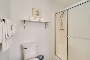 Sunny Fort Myers Home w/ Screened-in Porch & Grill