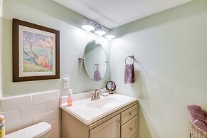 New Smyrna Beach Condo w/ Ocean-view Balcony!