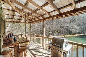 Secluded Family Retreat in Dahlonega w/ Hot Tub!