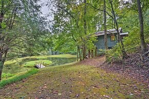 Secluded Family Retreat in Dahlonega w/ Hot Tub!