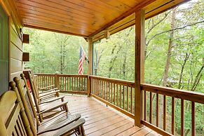 On Fightingtown Creek: Forested Mccaysville Cabin!